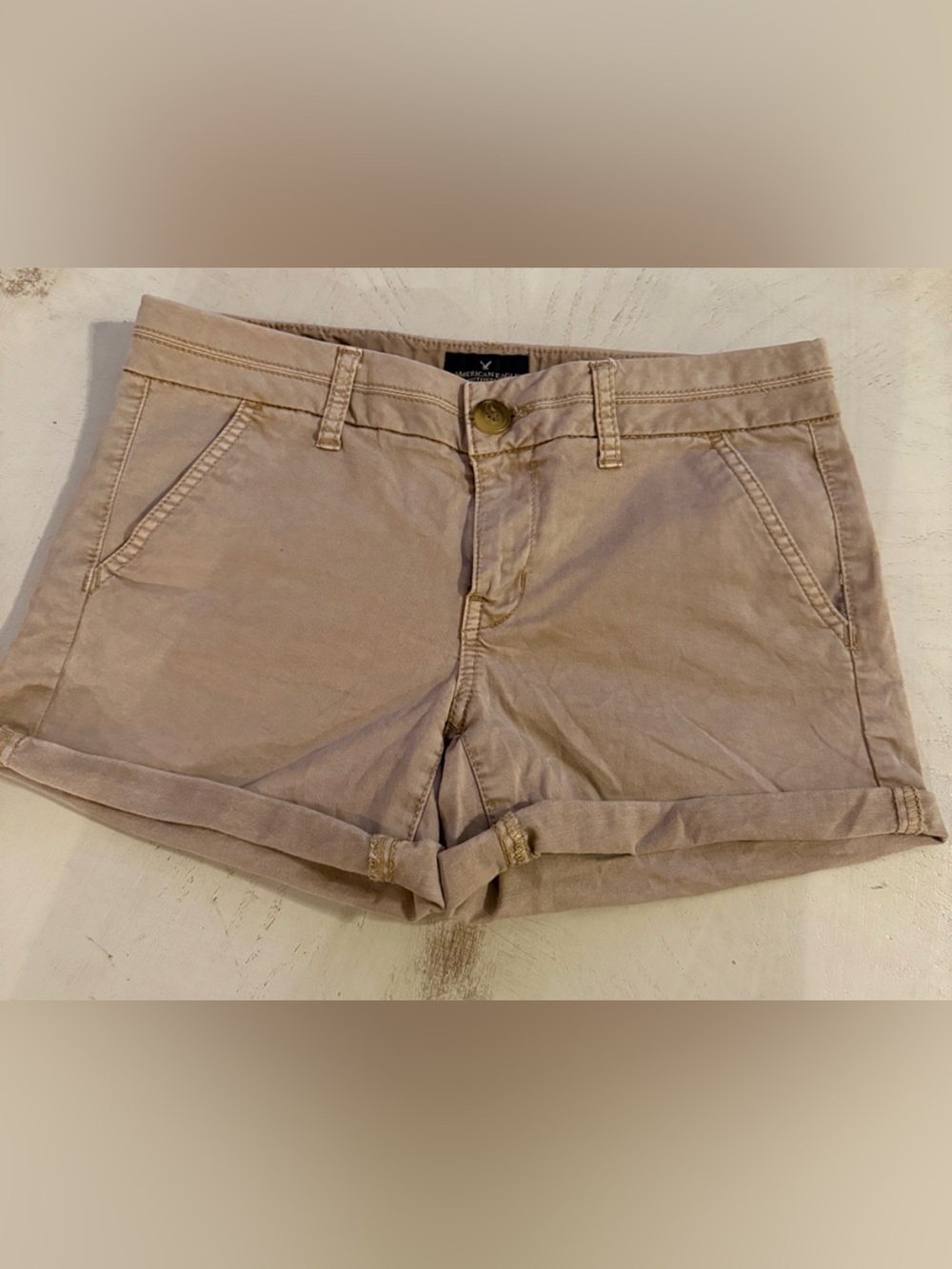 American Eagle khaki tan flat front chino midi shorts stretch size 4